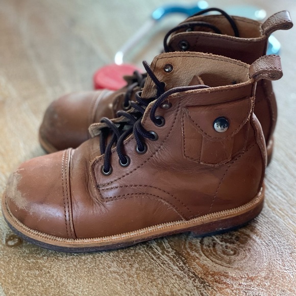 Mikoleon Boots.  Handmade. - Picture 4 of 4